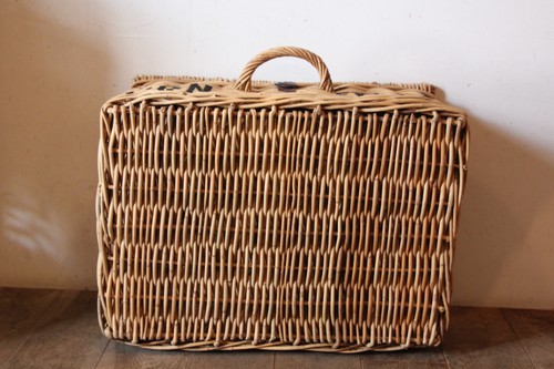 アラログのトランクバスケット