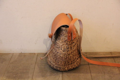 天然素材のショルダーバッグ　バナナかごバッグ