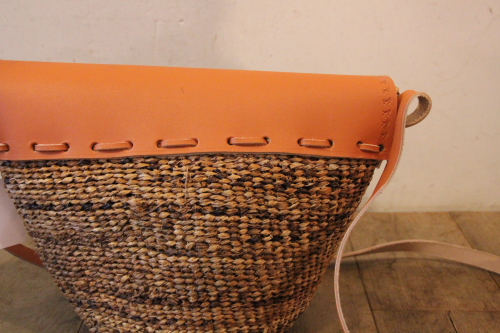 天然素材のショルダーバッグ　バナナかごバッグ