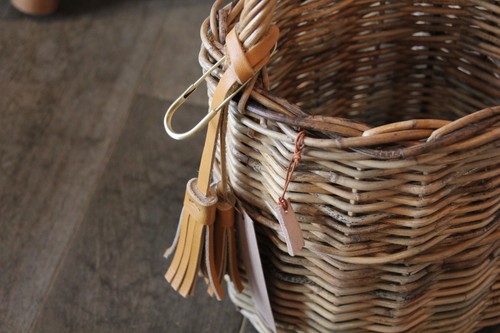 menuiオリジナルブラスショールピン