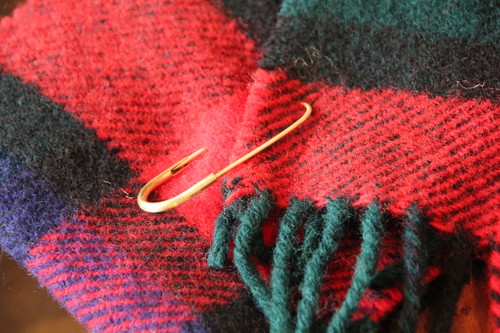 menuiオリジナルブラスショールピン