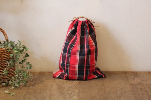 menuiオリジナルのチェックのコットン巾着