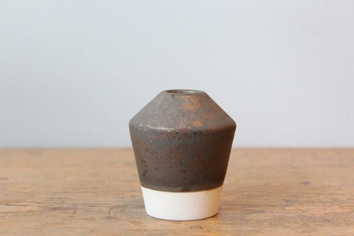 日本製陶器の小さな花瓶