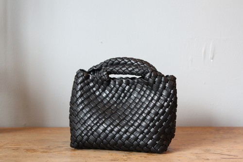 2wayで使えるポーチ付きフェイクレザーメッシュバッグ