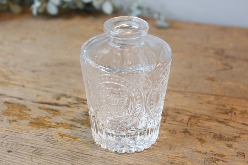 クリアガラスのミニフラワーベース