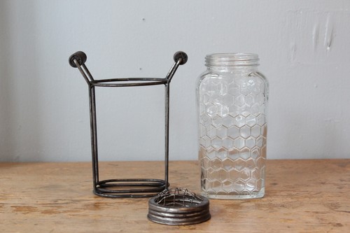 ガラスとアイアンの蓋付きフラワーベース