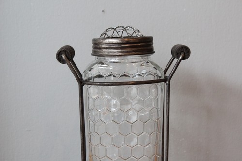 ガラスとアイアンの蓋付きフラワーベース