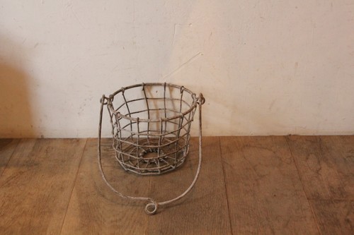 アイアン製ハンギングガーデンバスケット