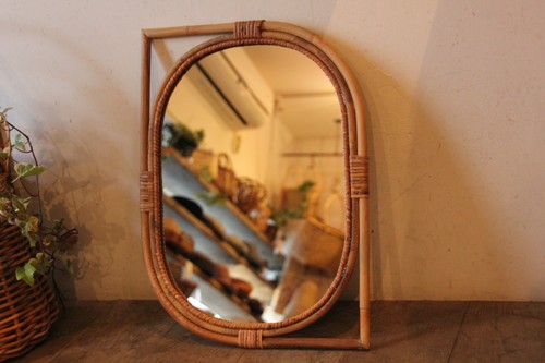 ラカックのリーフ型ウォールミラー