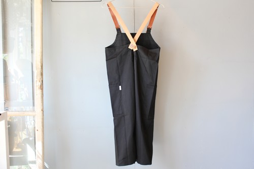 menuiオリジナルレザーストラップツイルエプロン