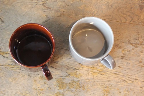 美濃焼の日本製クラシカルモダンスタッキングマグ