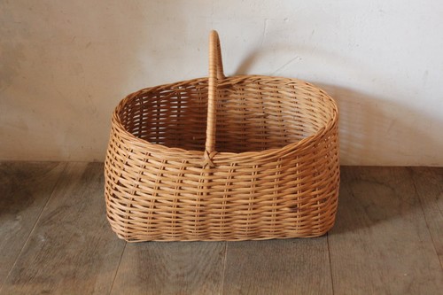 ラタンワンハンドルバスケット