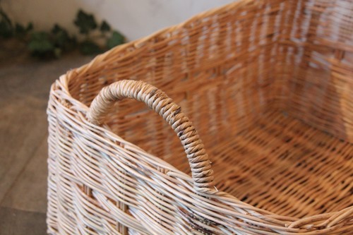 タイラタンの両手付きバスケット