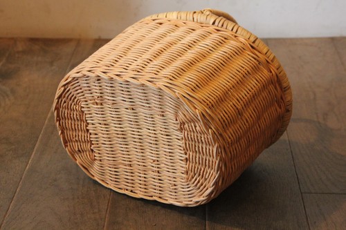 籐ラタンのワンハンドルオーバルバスケット