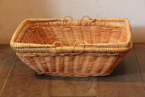 籐のかごラタン2ハンドルバスケット