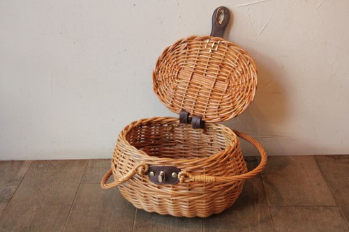 籐のかごラタン蓋付きラウンドピクニックバスケット