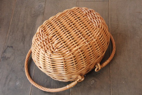 籐のかごラタン蓋付きラウンドピクニックバスケット