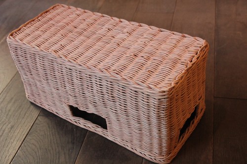 ラタン籐の持ち手付きスクエアバスケット