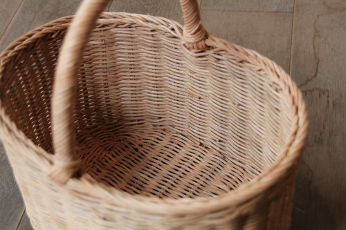 籐の手付きかごラタンワンハンドルバスケット