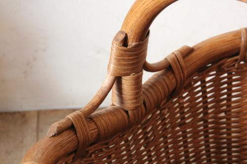 Inndonesiaラタンの手付きカゴ