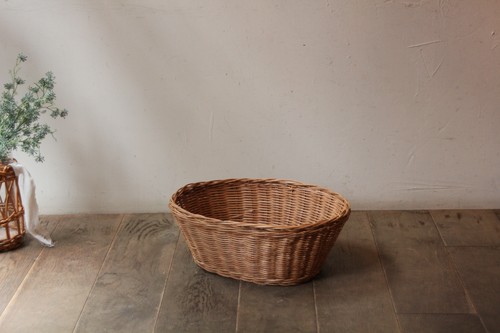 籐のかごラタン楕円トレーバスケット