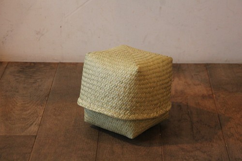 水草の被せ蓋かごキューブボックスバスケット