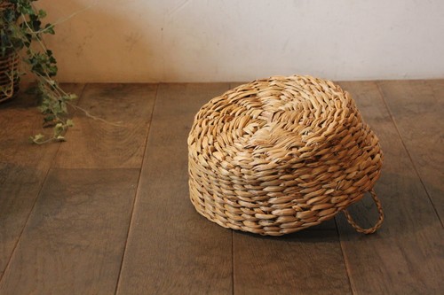 コックの両手付き浅型バスケット