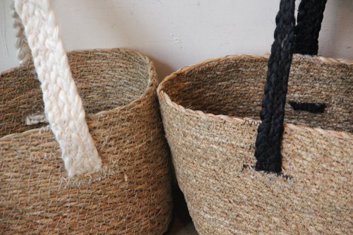 ジュートハンドルのシーグラスかごバッグ