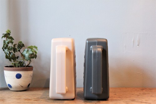 すき間に収納できるスリムジョーロ