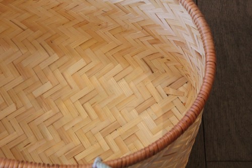 竹のオーバル型手付きかご