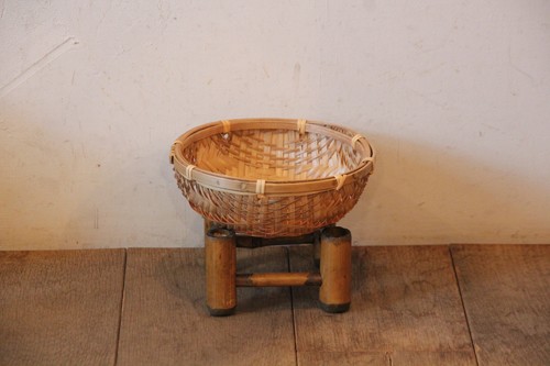 高台付き竹丸ざる