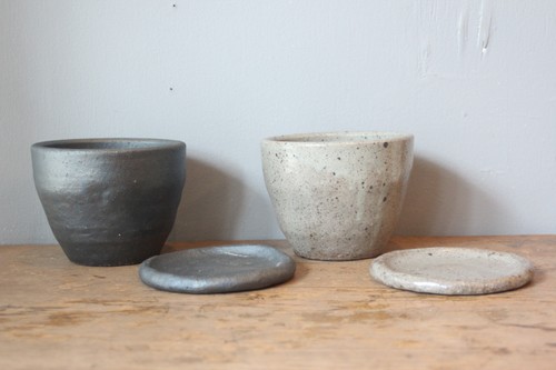 日本製常滑焼皿付きプランター