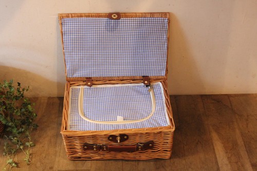 柳のピクニックバスケットトランクタイプ