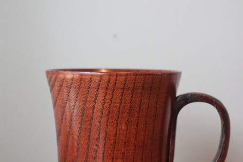 天然木のマグカップ