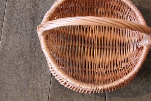 ポーランドの柳マッシュルームワンハンドルバスケット