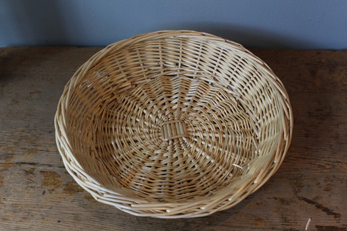 柳のラウンドトレーかご