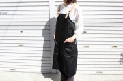 menuiオリジナルレザーストラップツイルエプロン
