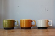 国産美濃焼のスタッキングマグ