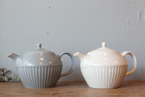 美濃焼磁器のティーポット日本製