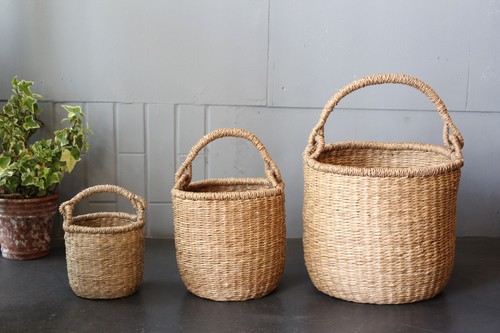 シーグラスのラウンド型ワンハンドルバスケット