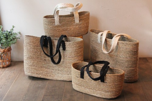 ジュートハンドルのシーグラスかごバッグ