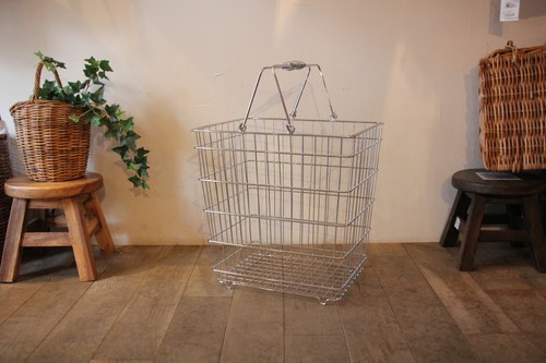 スチールワイヤーバスケット