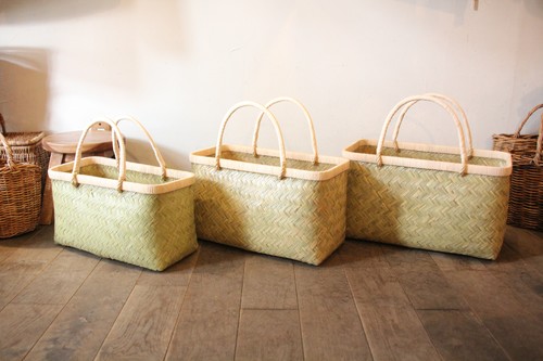 青竹の市場かご