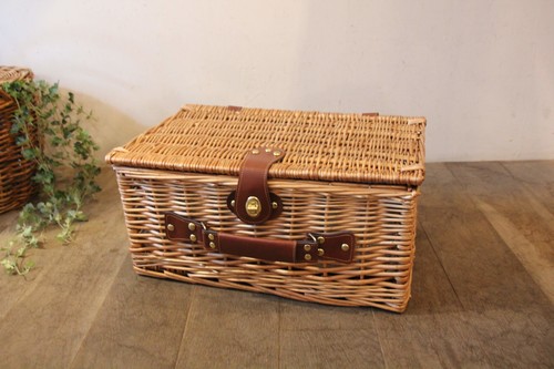 柳のピクニックバスケットトランクタイプ