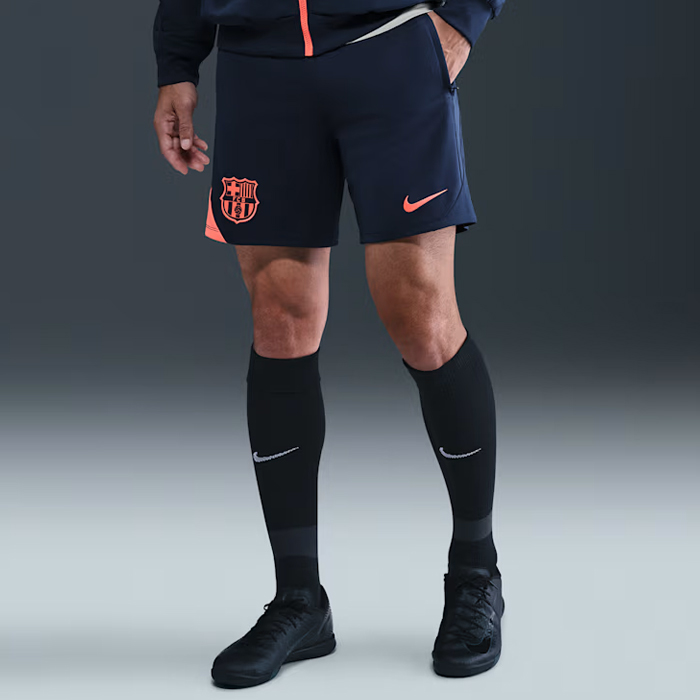 【日本未展開】 FCバルセロナ DRI-FIT ストライク ショート 25/26 （ミッドナイトネイビー/ブライトマンゴー）
