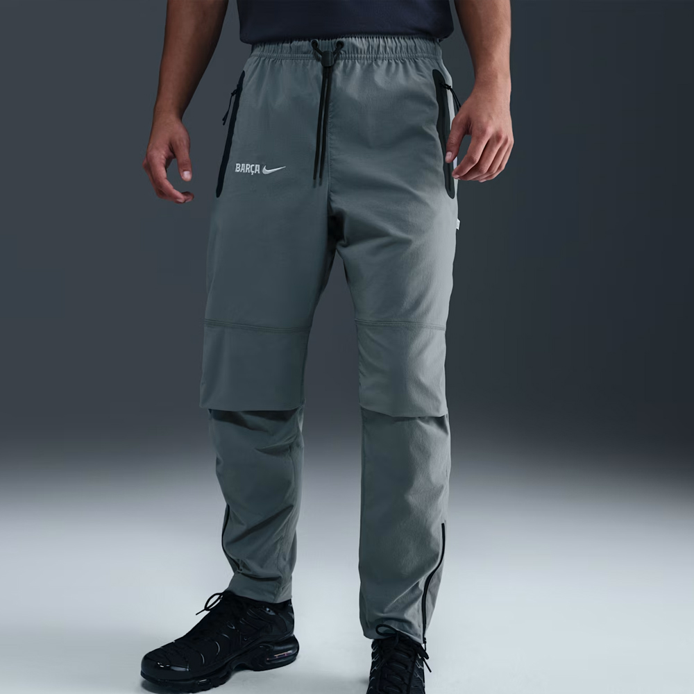 【日本未展開】 FCバルセロナ テック パンツ  25/26 （スモークグレー）