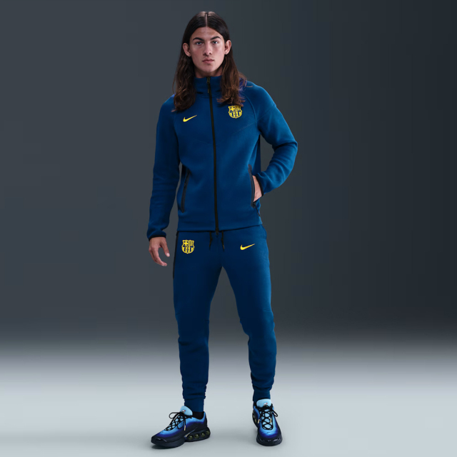 日本未展開】 FCバルセロナ テック ウインドランナー ジャケット 25/26