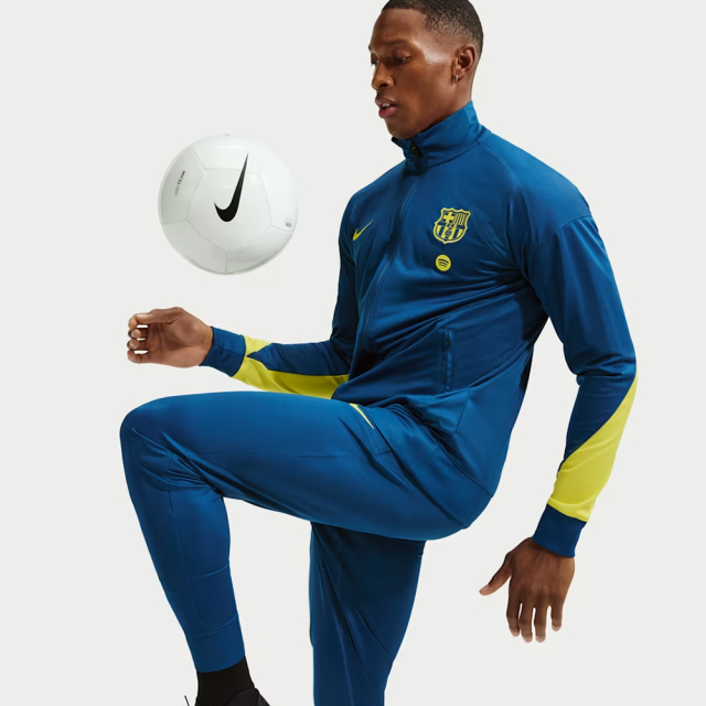 日本未展開】 FCバルセロナ ストライク ニット トラックスーツ 25/26