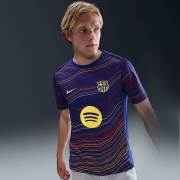 FCバルセロナ DRI-FIT アカデミー プロ S/S トップ 25/26 （ディープロイヤルブルー/ノーブルレッド/ミッドウェストゴールド）