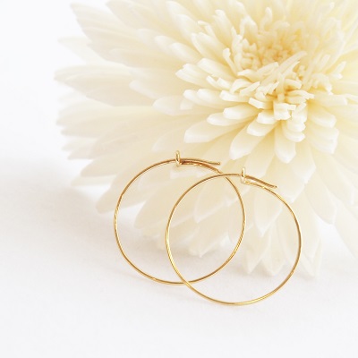 18金ゴールド-華奢シンプルピアス「デュプレーワイヤーフープピアス」20mm
